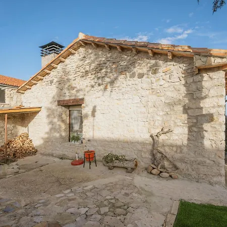 Country house El Cedro Abejar