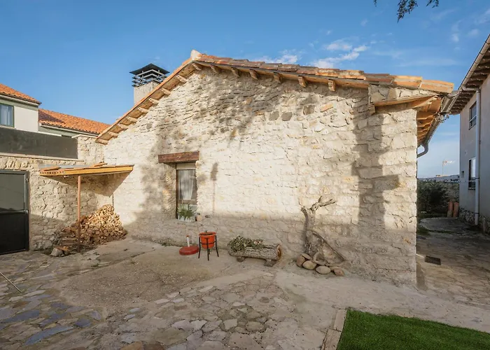 בית כפרי El Cedro אבחאר